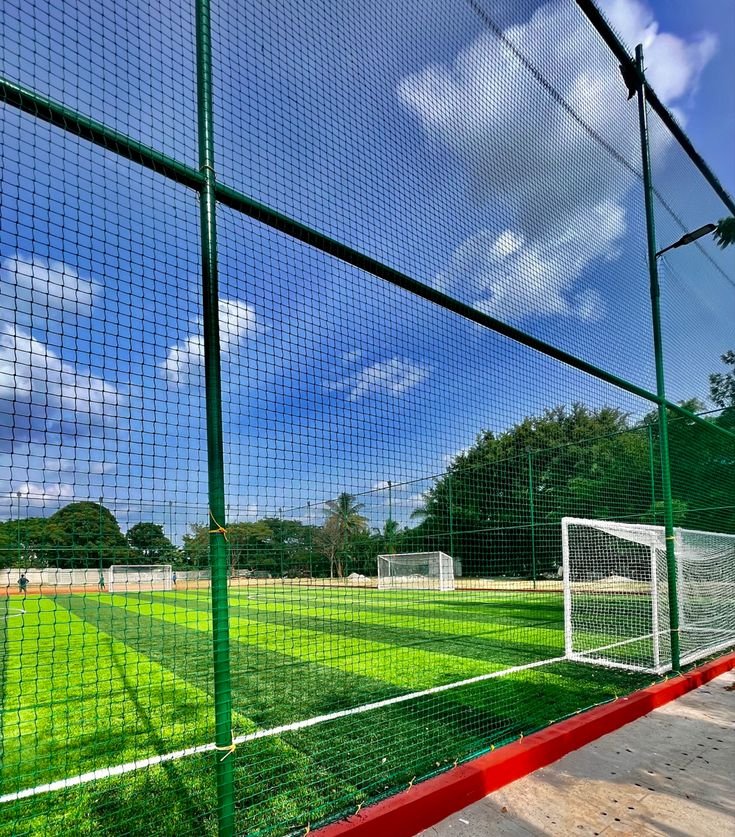 شبوك ملاعب للاستراحات والمجمعات الرياضية بالرياض.